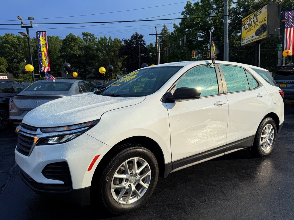 2024 Chevrolet Equinox Image 3