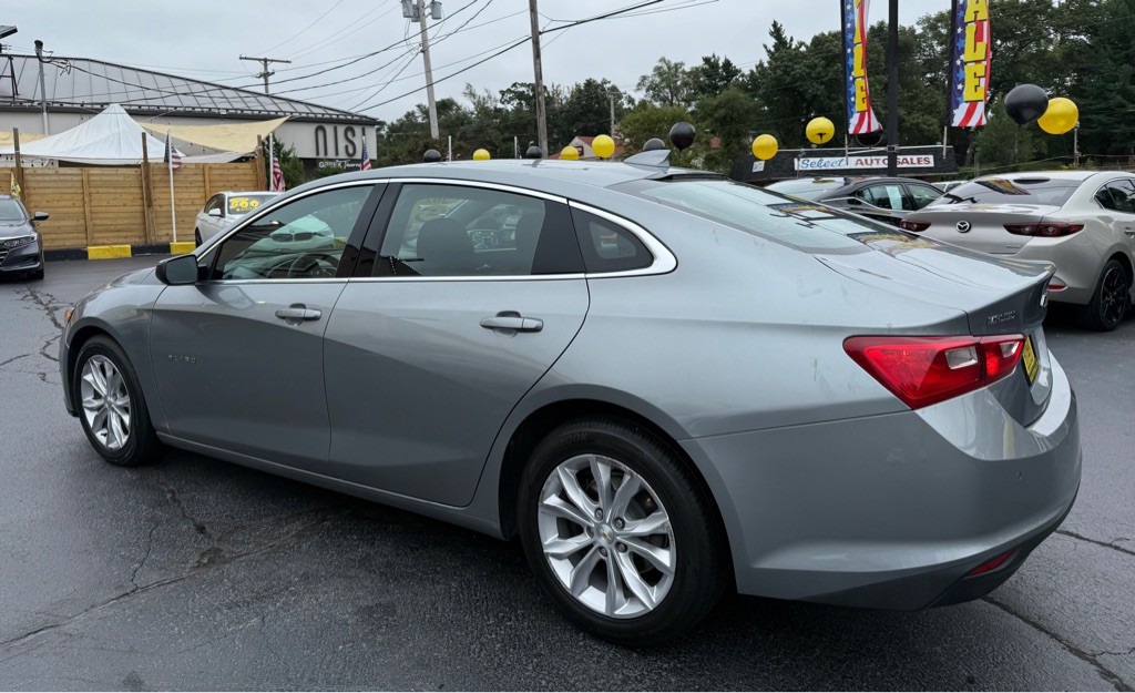 2025 Chevrolet Malibu Image 4