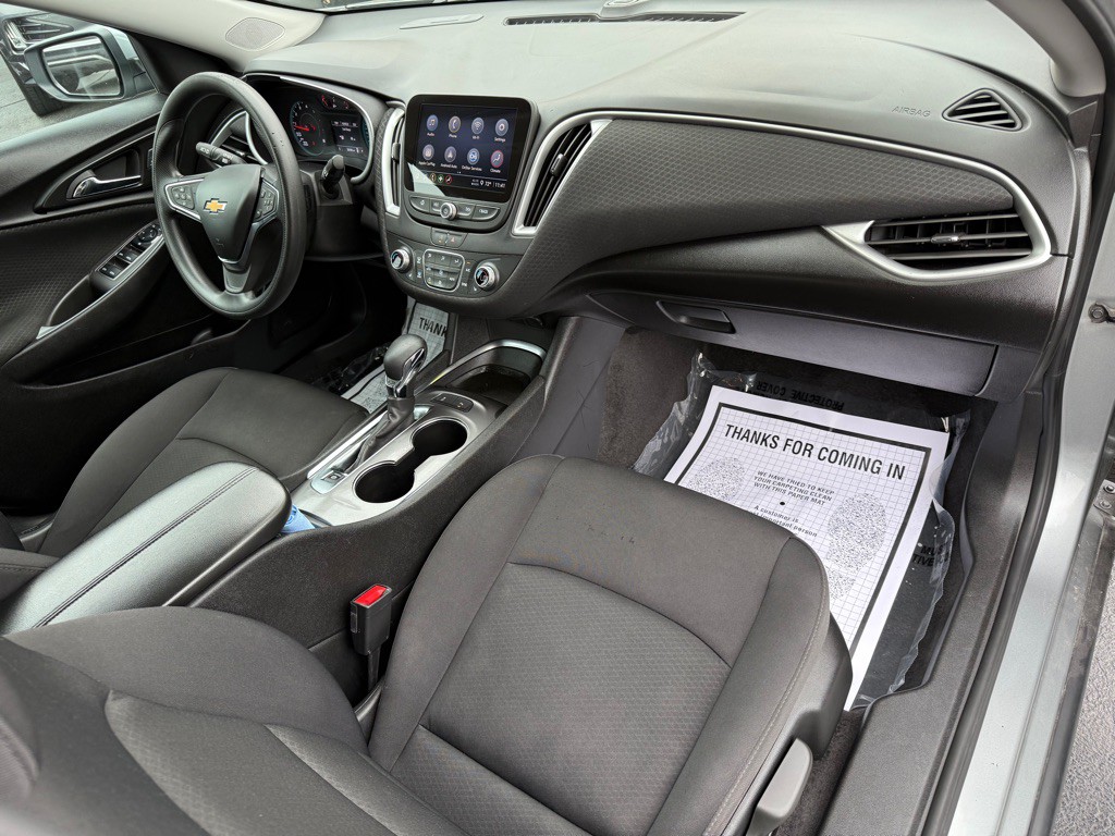 2025 Chevrolet Malibu Image 8