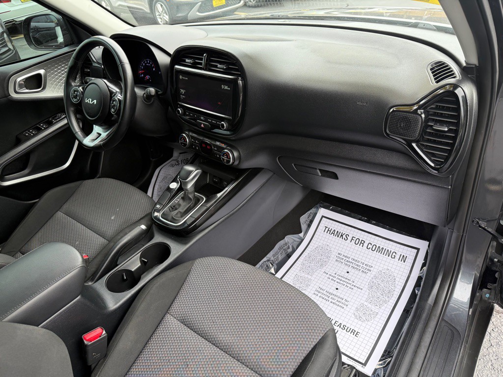2022 Kia Soul Image 8