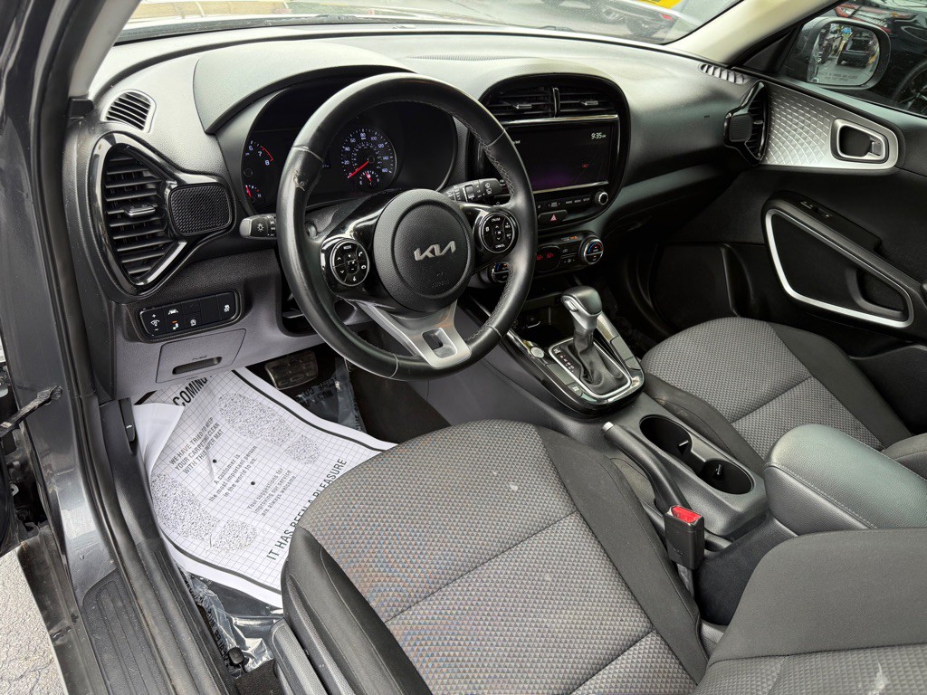 2022 Kia Soul Image 12