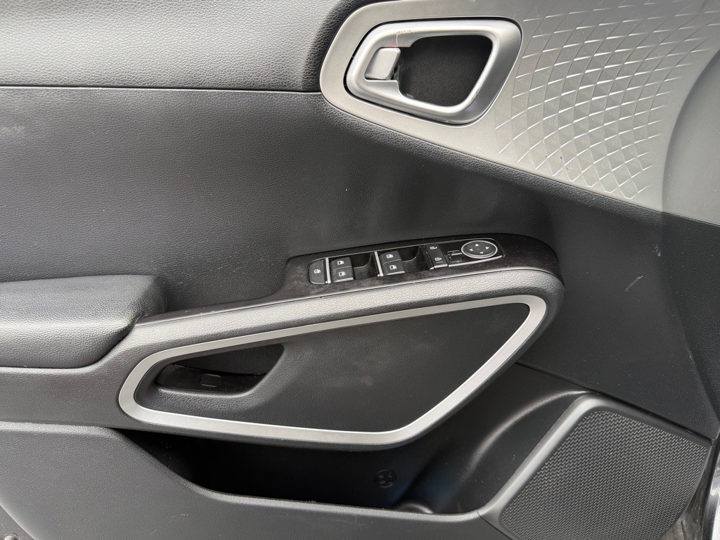 2022 Kia Soul Image 25