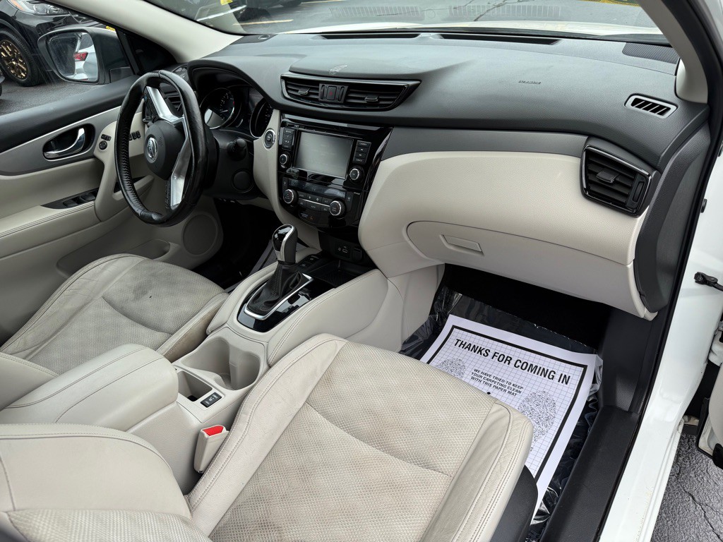 2020 Nissan Rogue Image 8