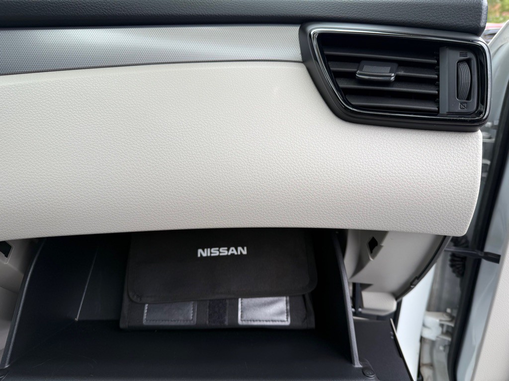 2020 Nissan Rogue Image 9