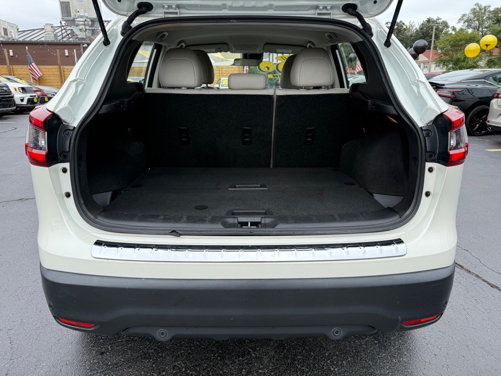 2020 Nissan Rogue Image 13