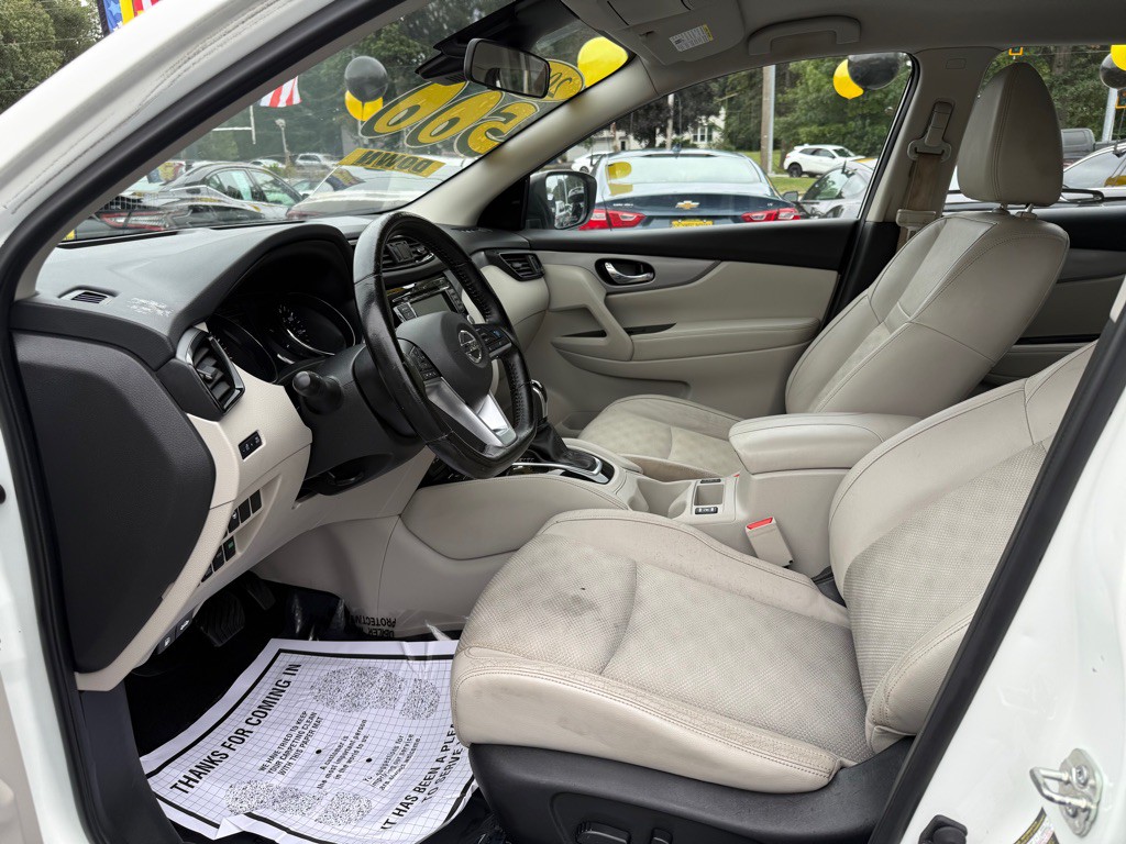 2020 Nissan Rogue Image 23