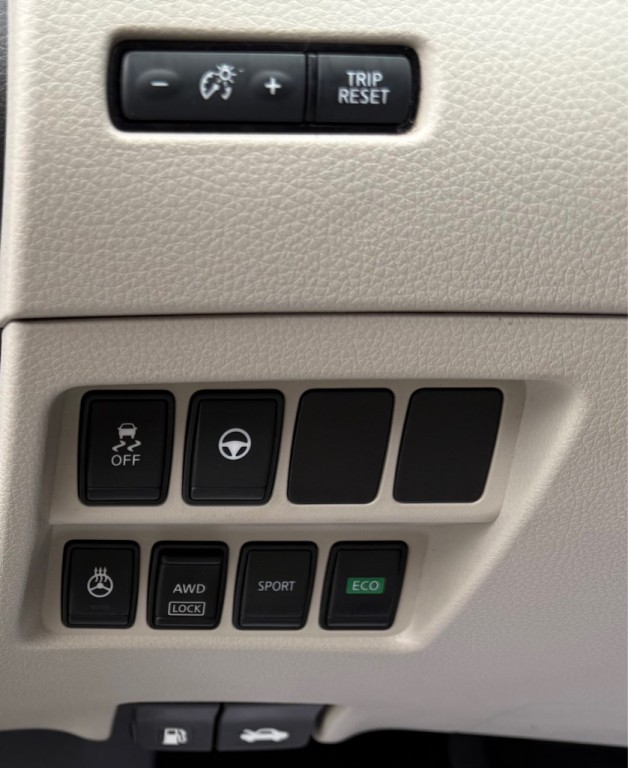 2020 Nissan Rogue Image 26