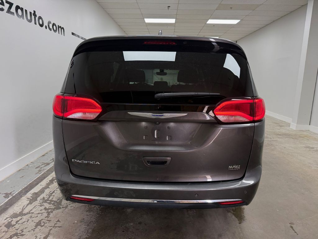 2019 Chrysler Pacifica Image 4
