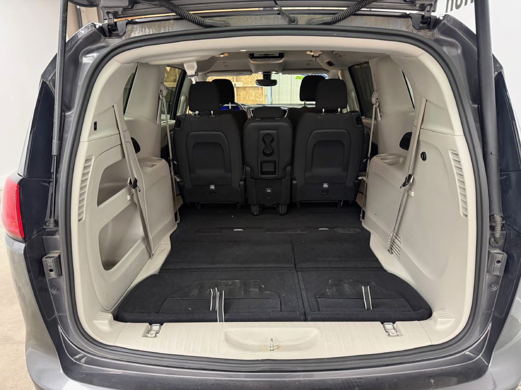 2019 Chrysler Pacifica Image 20