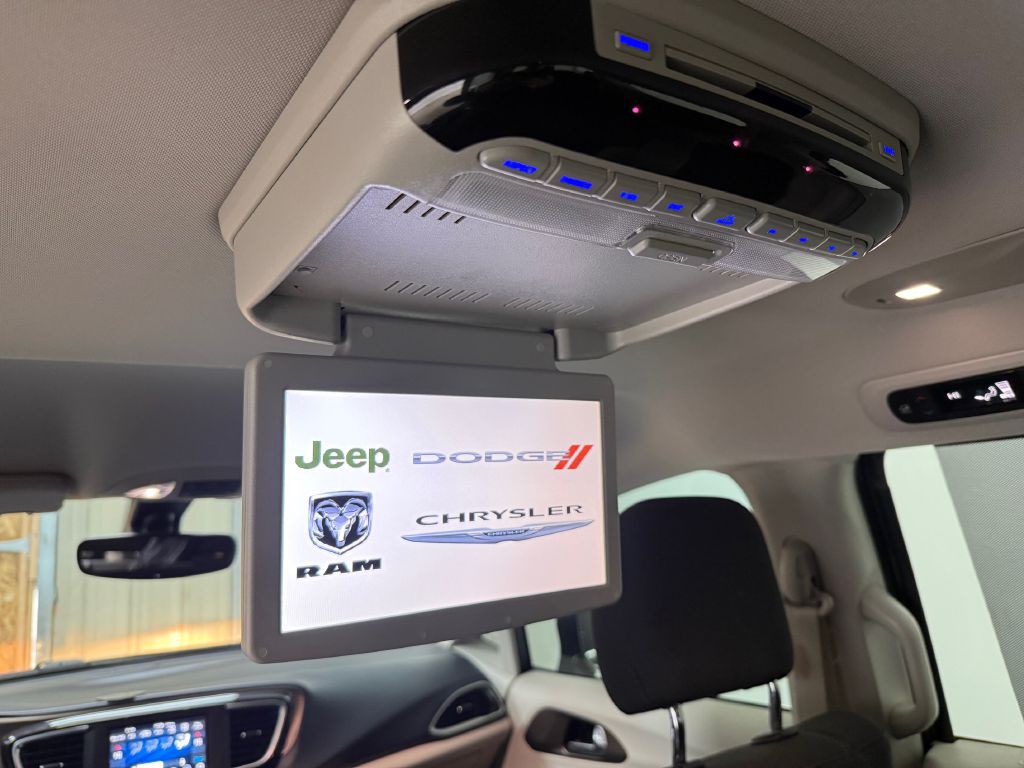 2019 Chrysler Pacifica Image 22
