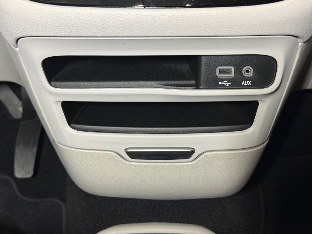 2019 Chrysler Pacifica Image 26