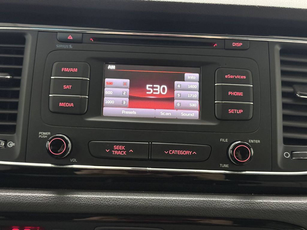 2016 Kia Sedona Image 22