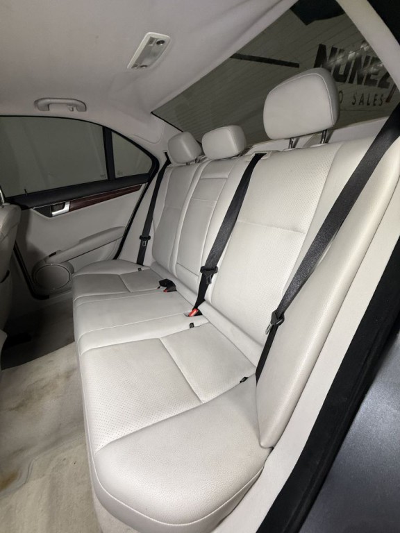 2011 Mercedes-Benz C-Class Image 15