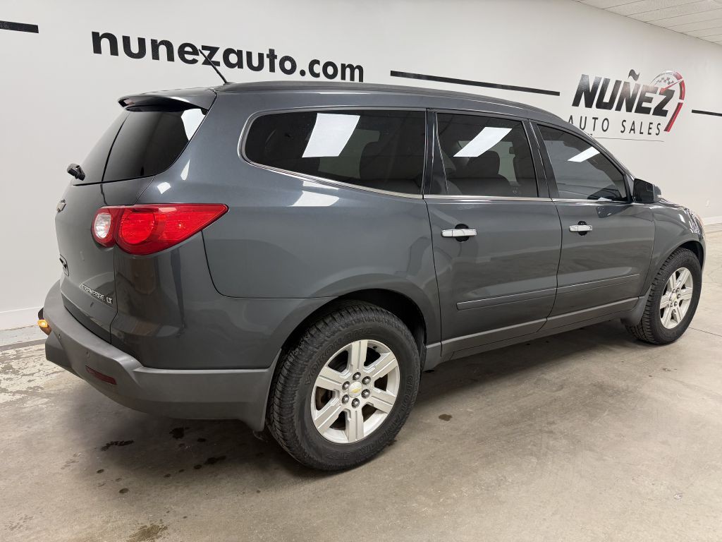 2011 Chevrolet Traverse Image 3