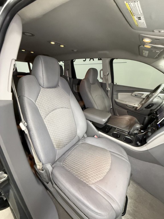 2011 Chevrolet Traverse Image 10