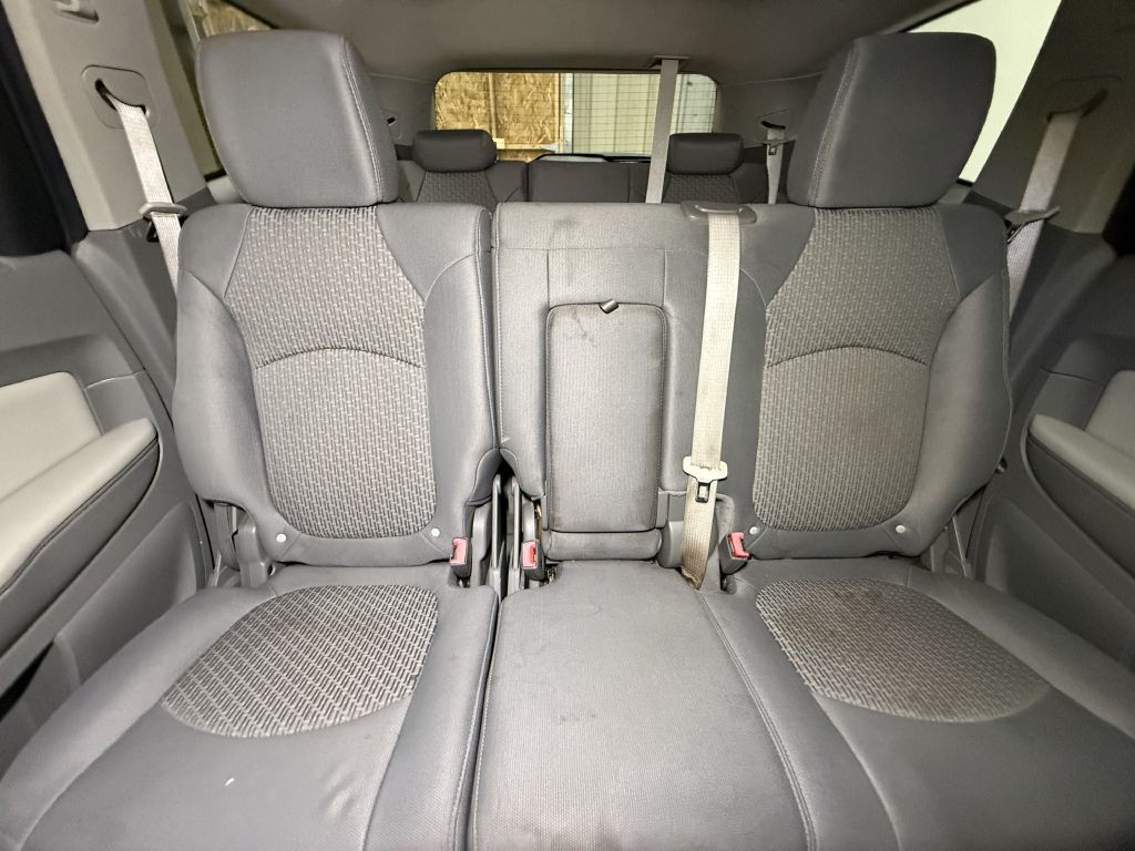 2011 Chevrolet Traverse Image 16