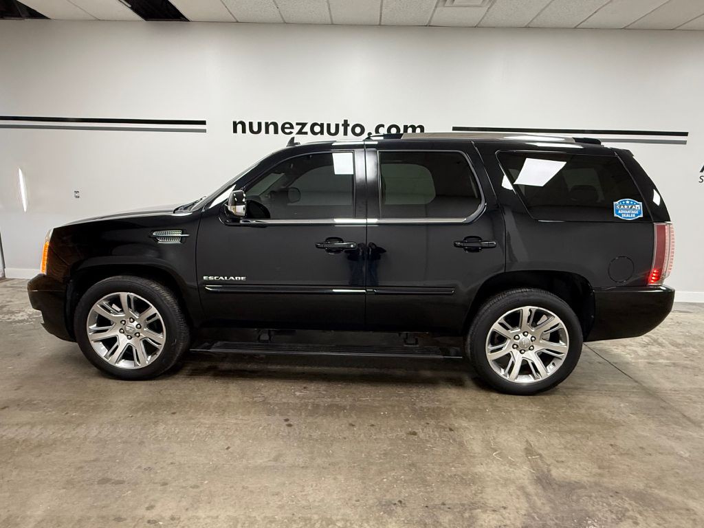 2012 Cadillac Escalade Image 6