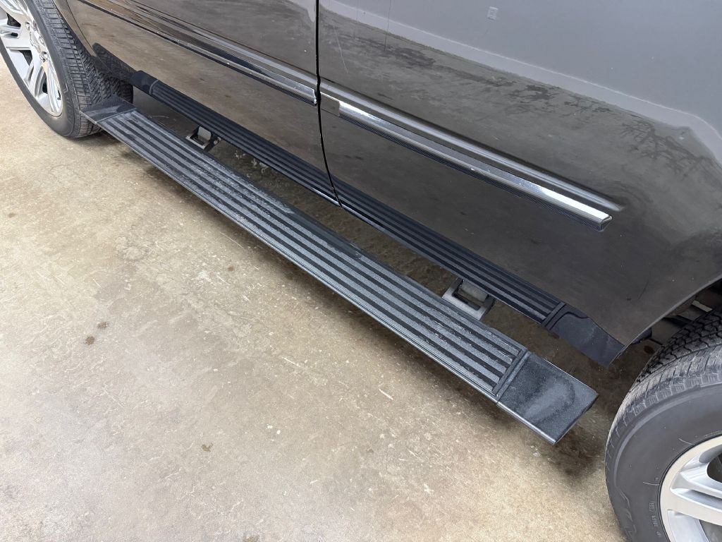 2012 Cadillac Escalade Image 11