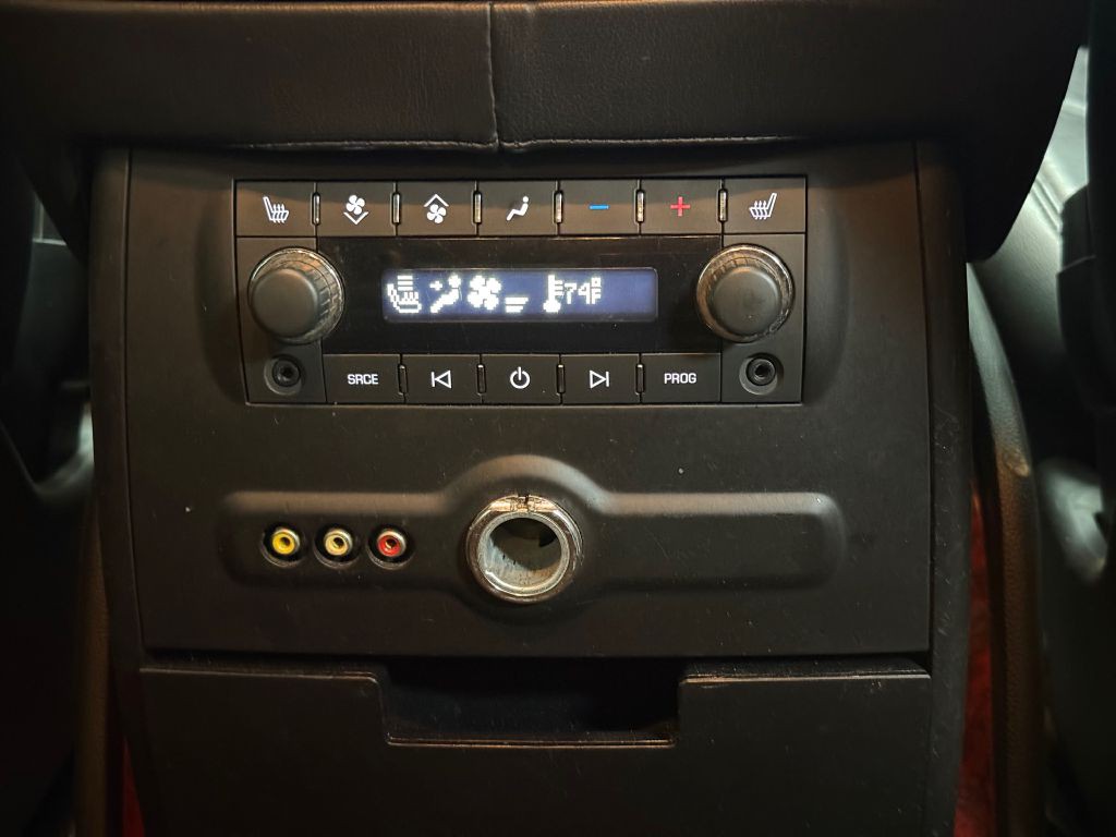 2012 Cadillac Escalade Image 24