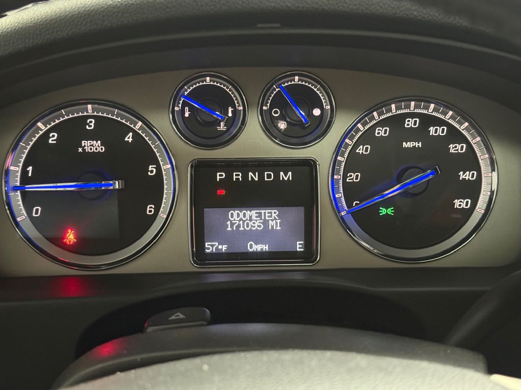 2012 Cadillac Escalade Image 28