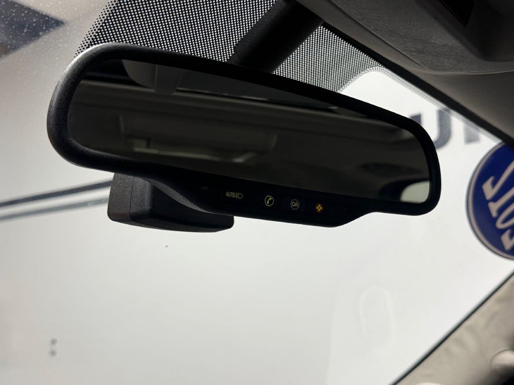 2012 Cadillac Escalade Image 33