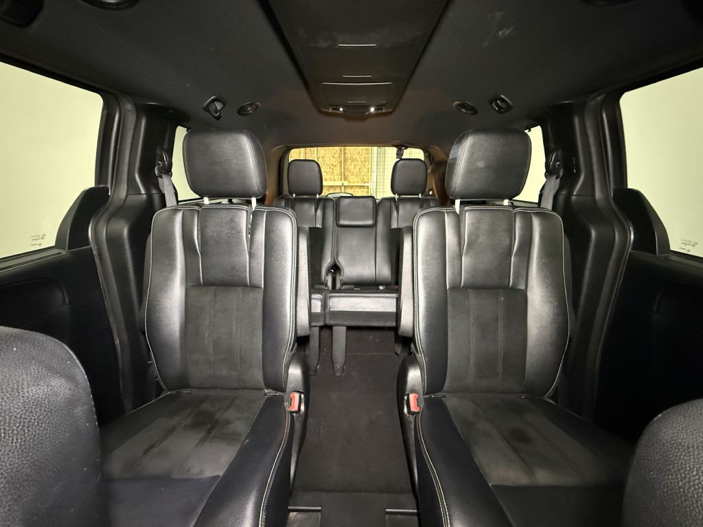 2016 Dodge Grand Caravan Image 12