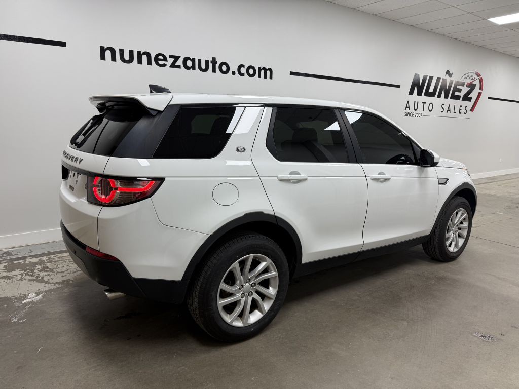 2017 Land Rover Discovery Sport Image 3