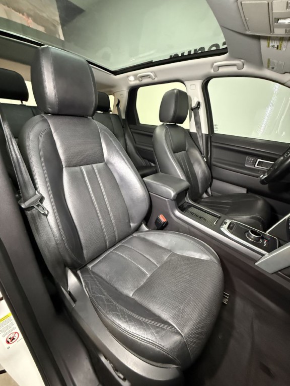 2017 Land Rover Discovery Sport Image 13