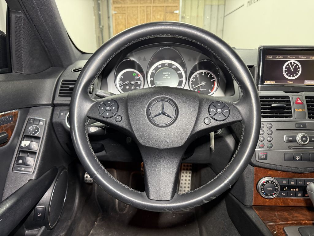 2011 Mercedes-Benz C-Class Image 14