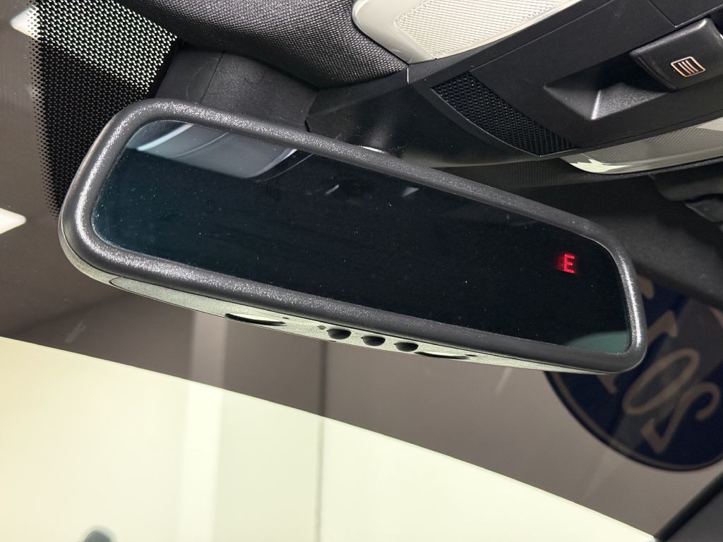 2011 Mercedes-Benz C-Class Image 24