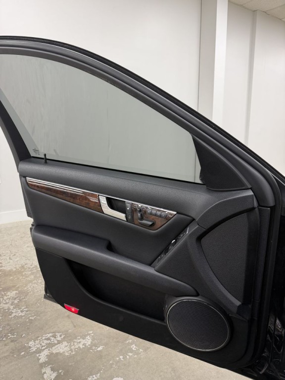 2011 Mercedes-Benz C-Class Image 26