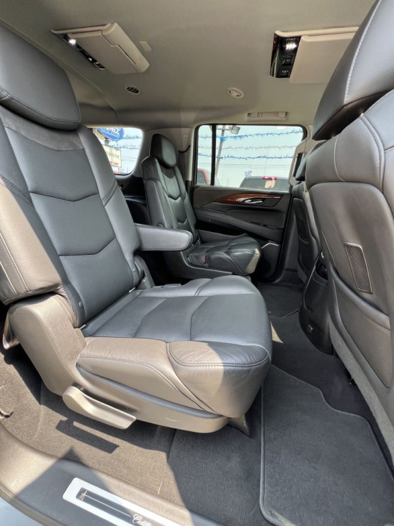 2017 Cadillac Escalade Image 23
