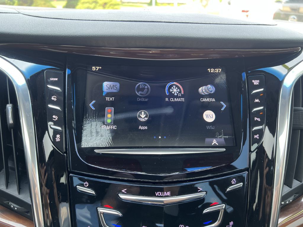 2017 Cadillac Escalade Image 35