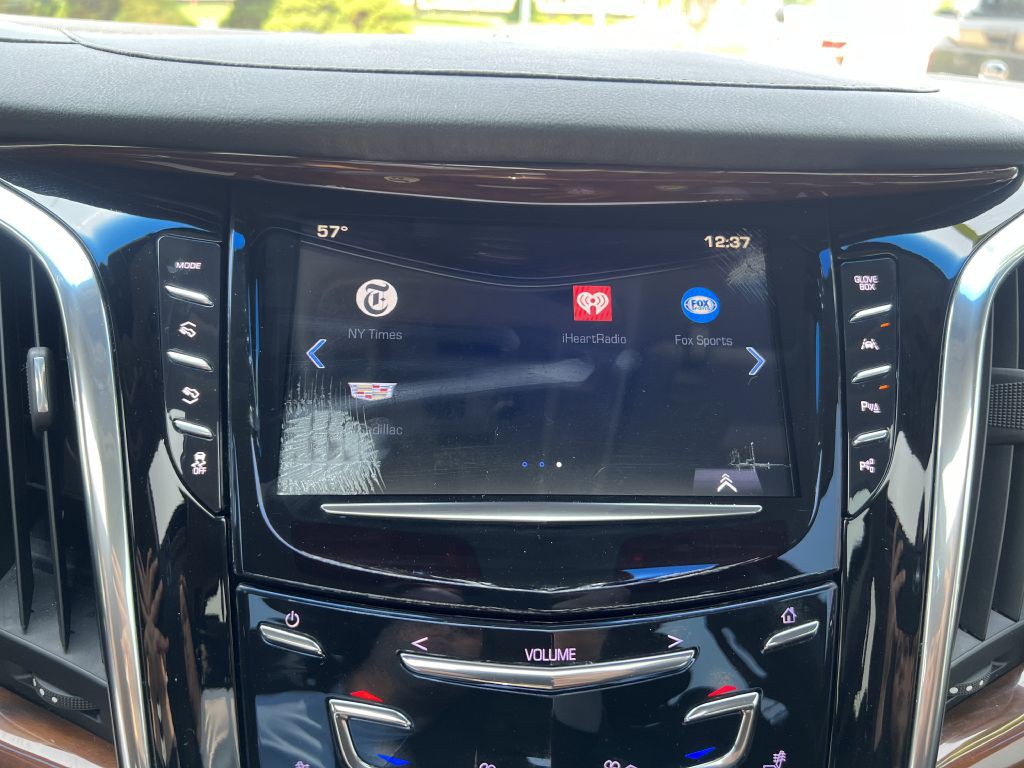 2017 Cadillac Escalade Image 36