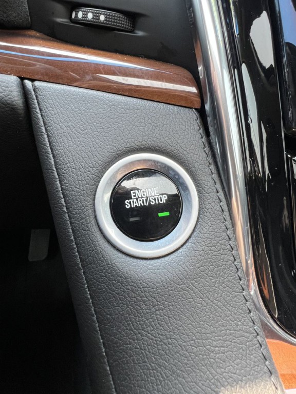 2017 Cadillac Escalade Image 40