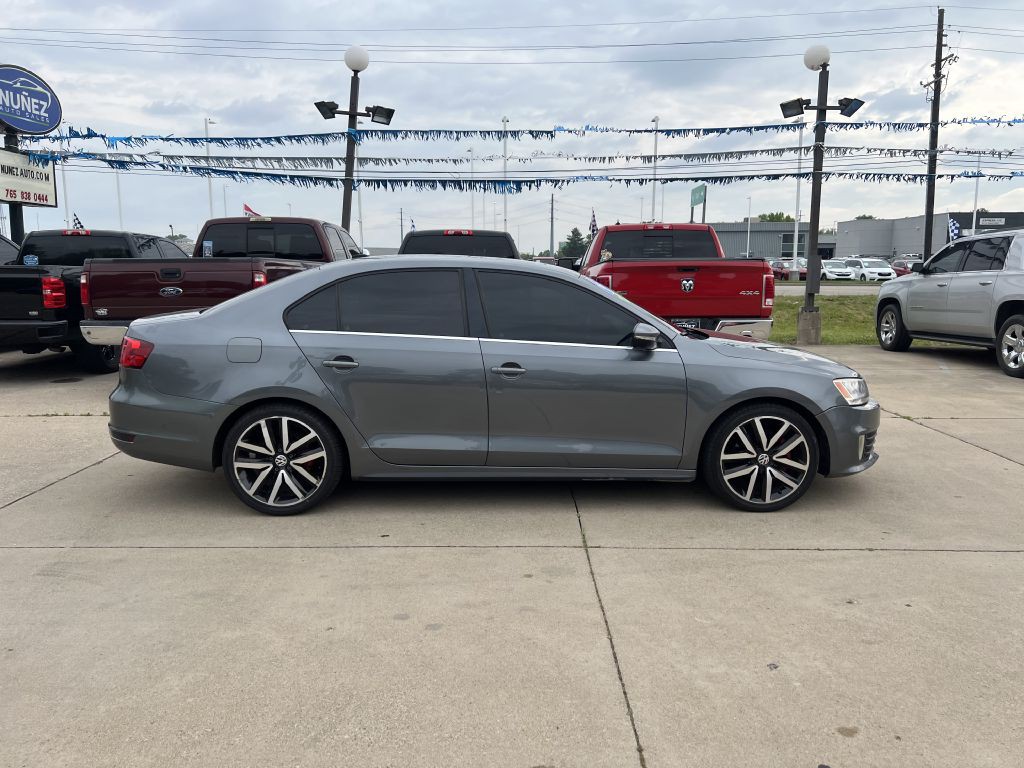 2013 Volkswagen Jetta Image 2