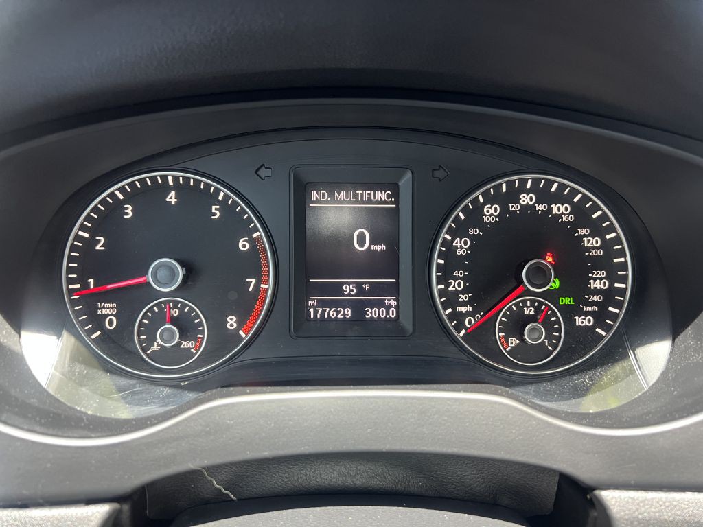 2013 Volkswagen Jetta Image 20
