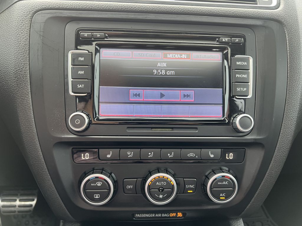 2013 Volkswagen Jetta Image 22