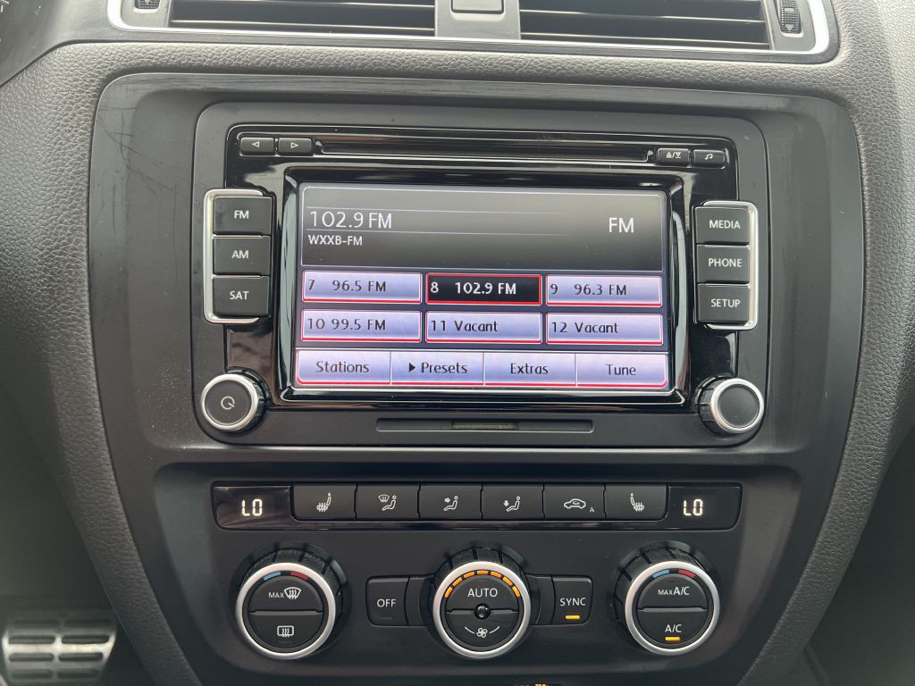 2013 Volkswagen Jetta Image 23
