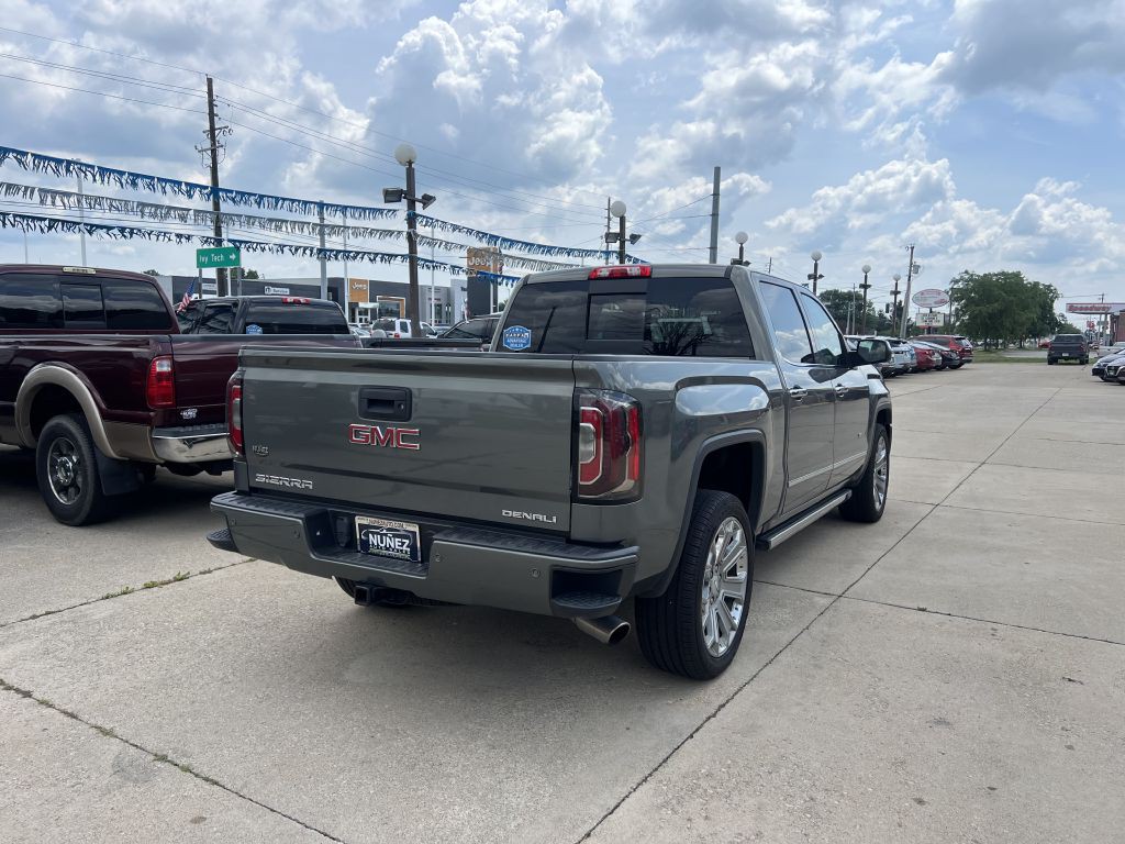 2018 GMC Sierra Image 3