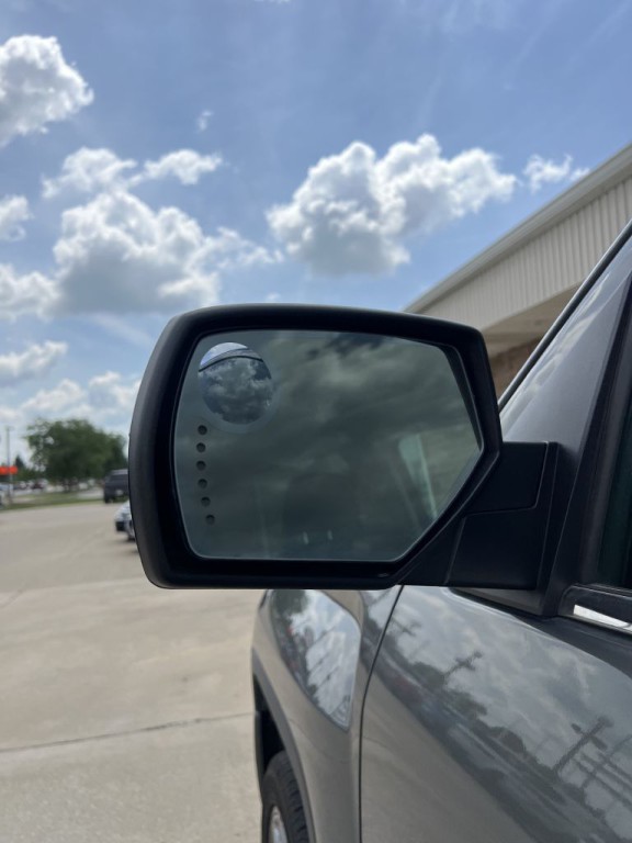 2018 GMC Sierra Image 11