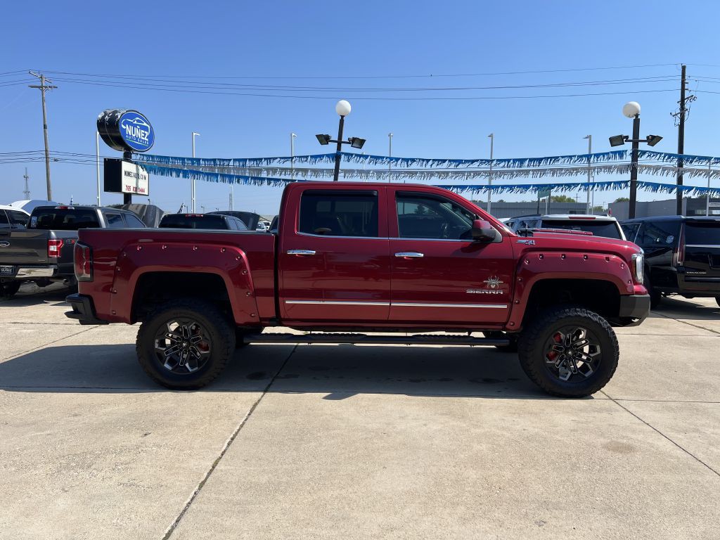2018 GMC Sierra Image 2