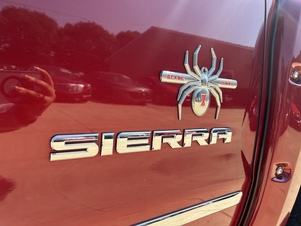 2018 GMC Sierra Image 12