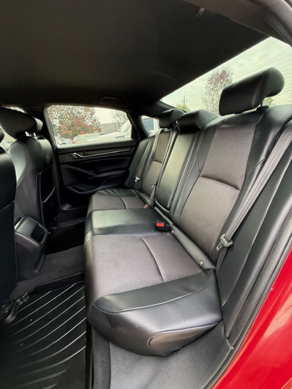2018 Honda Accord Image 12