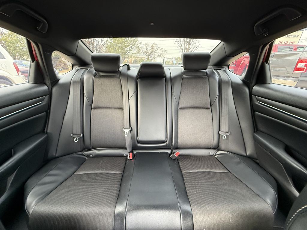 2018 Honda Accord Image 17