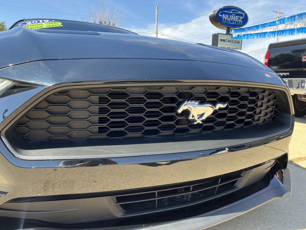 2019 Ford Mustang Image 9