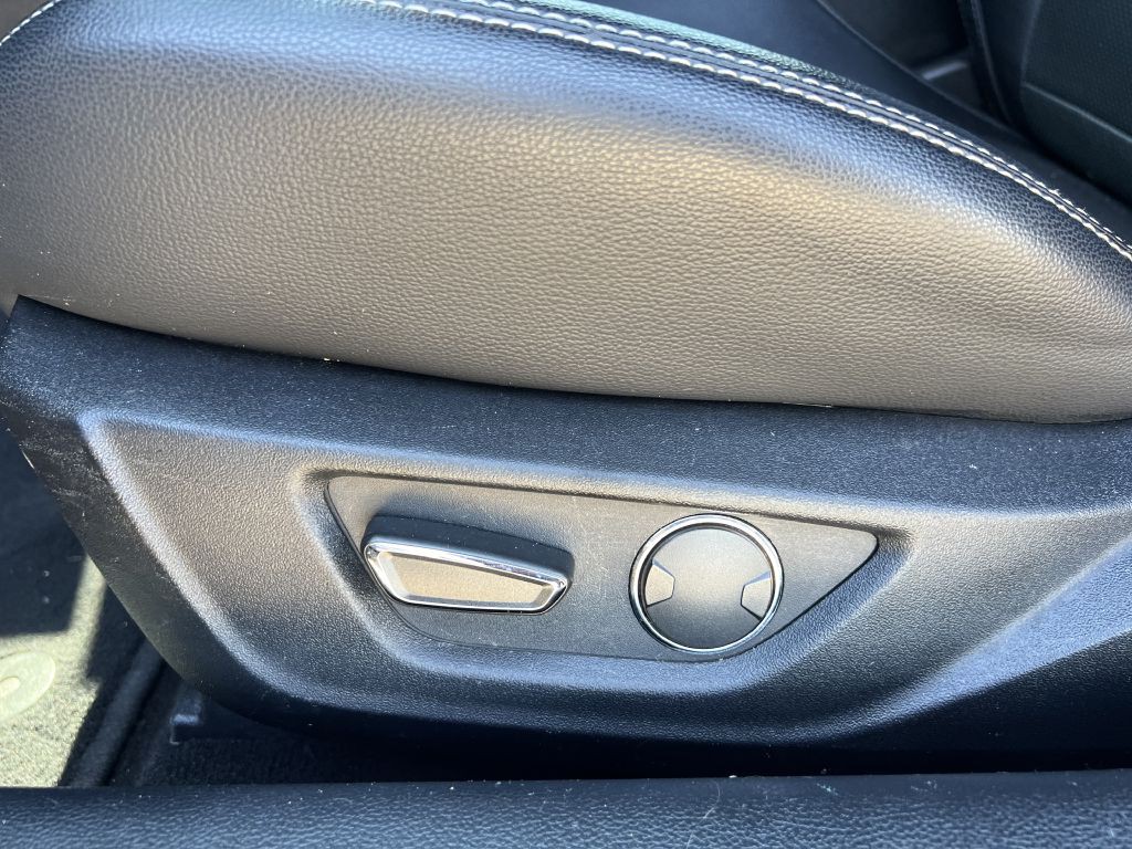 2019 Ford Mustang Image 16