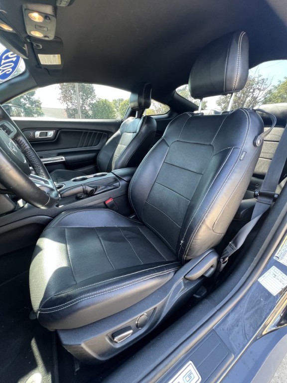 2019 Ford Mustang Image 17