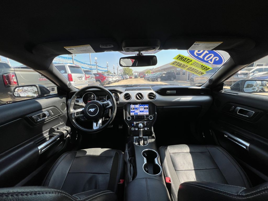 2019 Ford Mustang Image 20