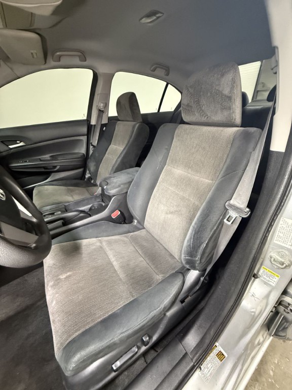 2009 Honda Accord Image 11